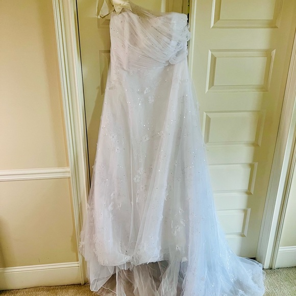 Magical VERA WANG One Shoulder Wedding Dress Plus Size 22 NEW - Picture 2 of 10